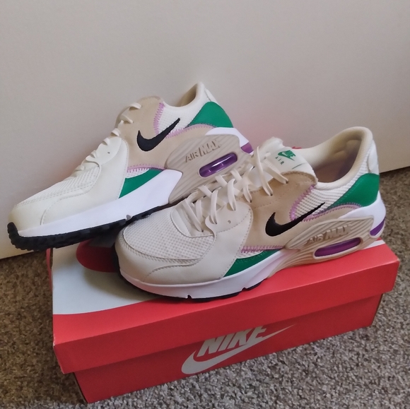 Nike AirMax size 10 - Picture 3 of 6